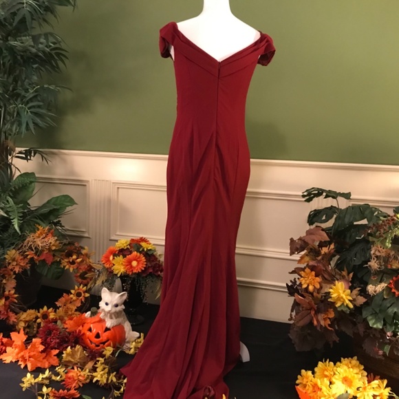 Formal evening gown - Picture 2 of 7